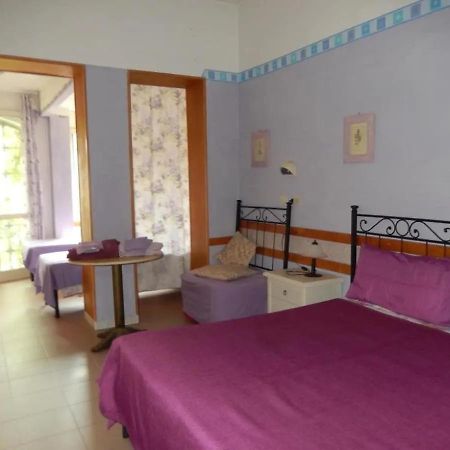 Hotel Villa Morgana Viareggio Bagian luar foto